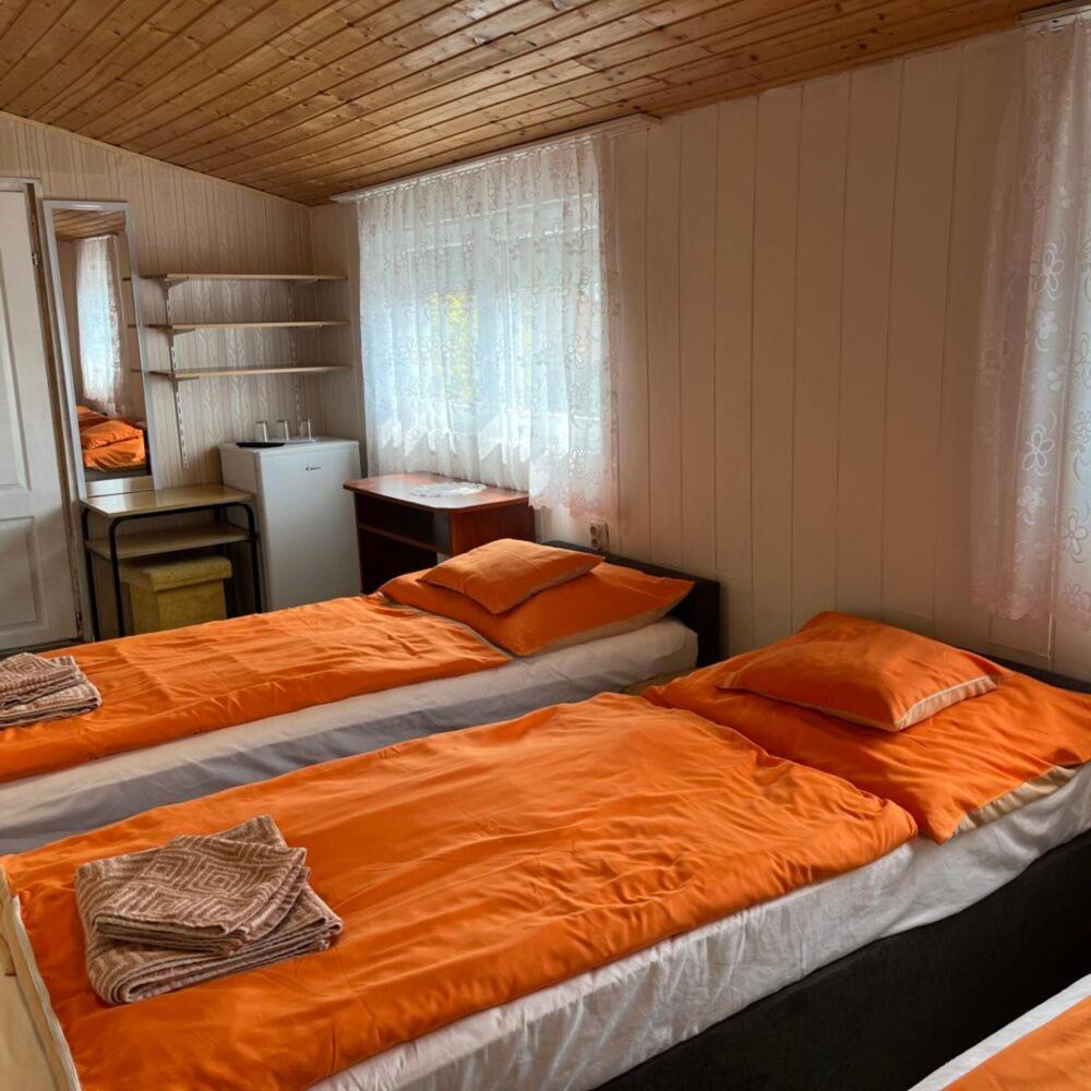 Lenzl'S Panzio Bed & Breakfast Szigetvar Ngoại thất bức ảnh