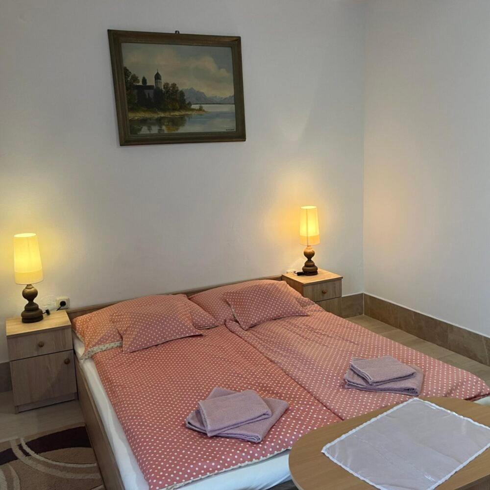 Lenzl'S Panzio Bed & Breakfast Szigetvar Ngoại thất bức ảnh