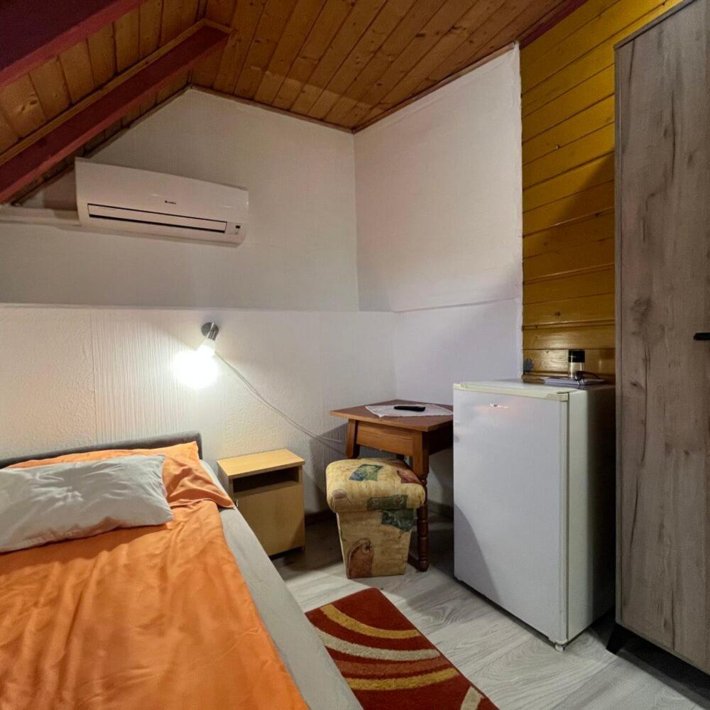Lenzl'S Panzio Bed & Breakfast Szigetvar Ngoại thất bức ảnh