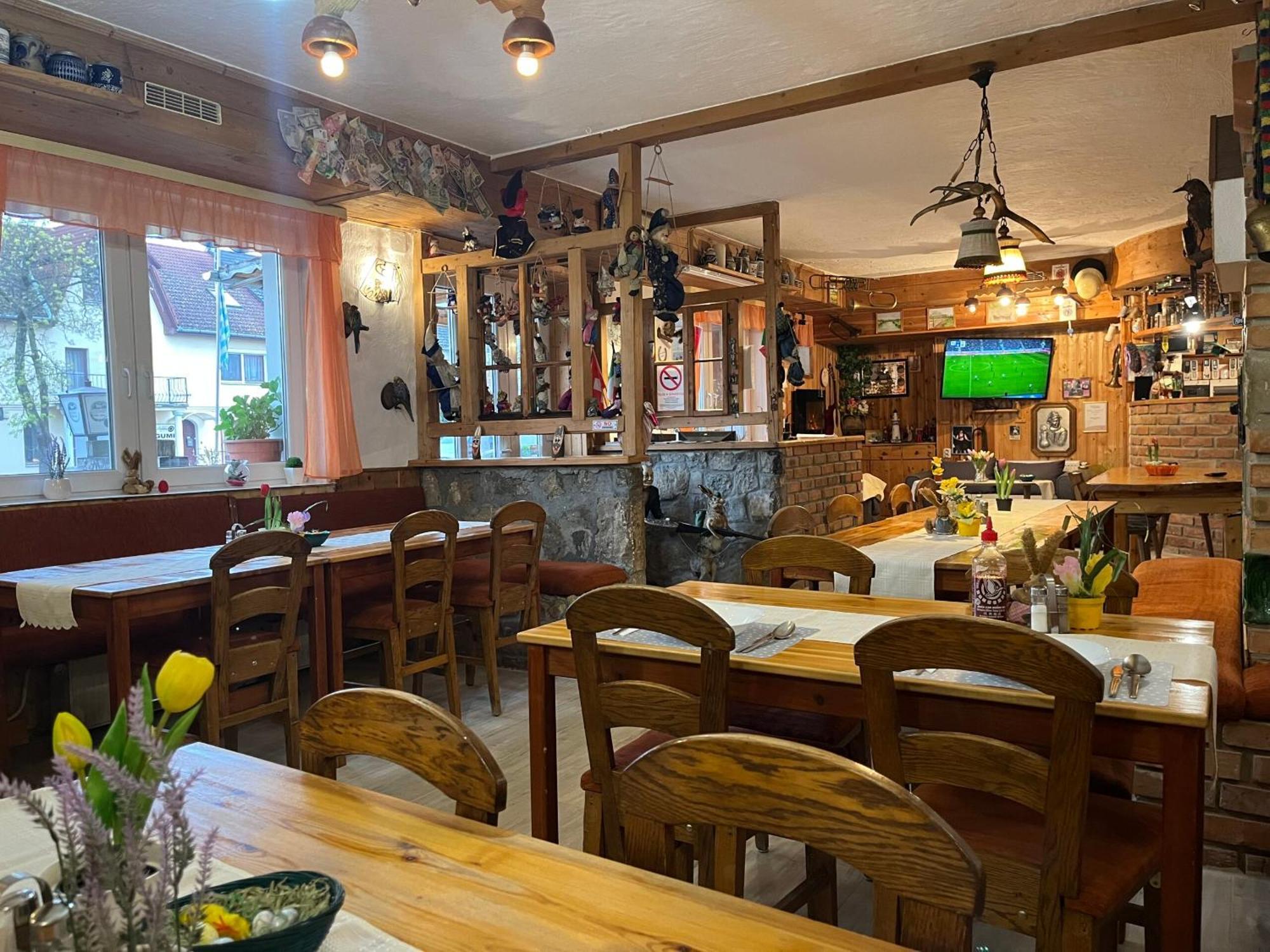 Lenzl'S Panzio Bed & Breakfast Szigetvar Ngoại thất bức ảnh