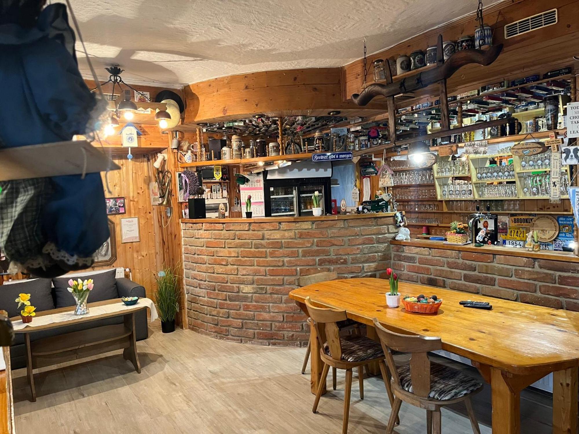 Lenzl'S Panzio Bed & Breakfast Szigetvar Ngoại thất bức ảnh